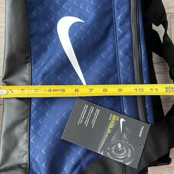 Nike Brasilia Duffel Bag - NEW - Picture 9 of 10